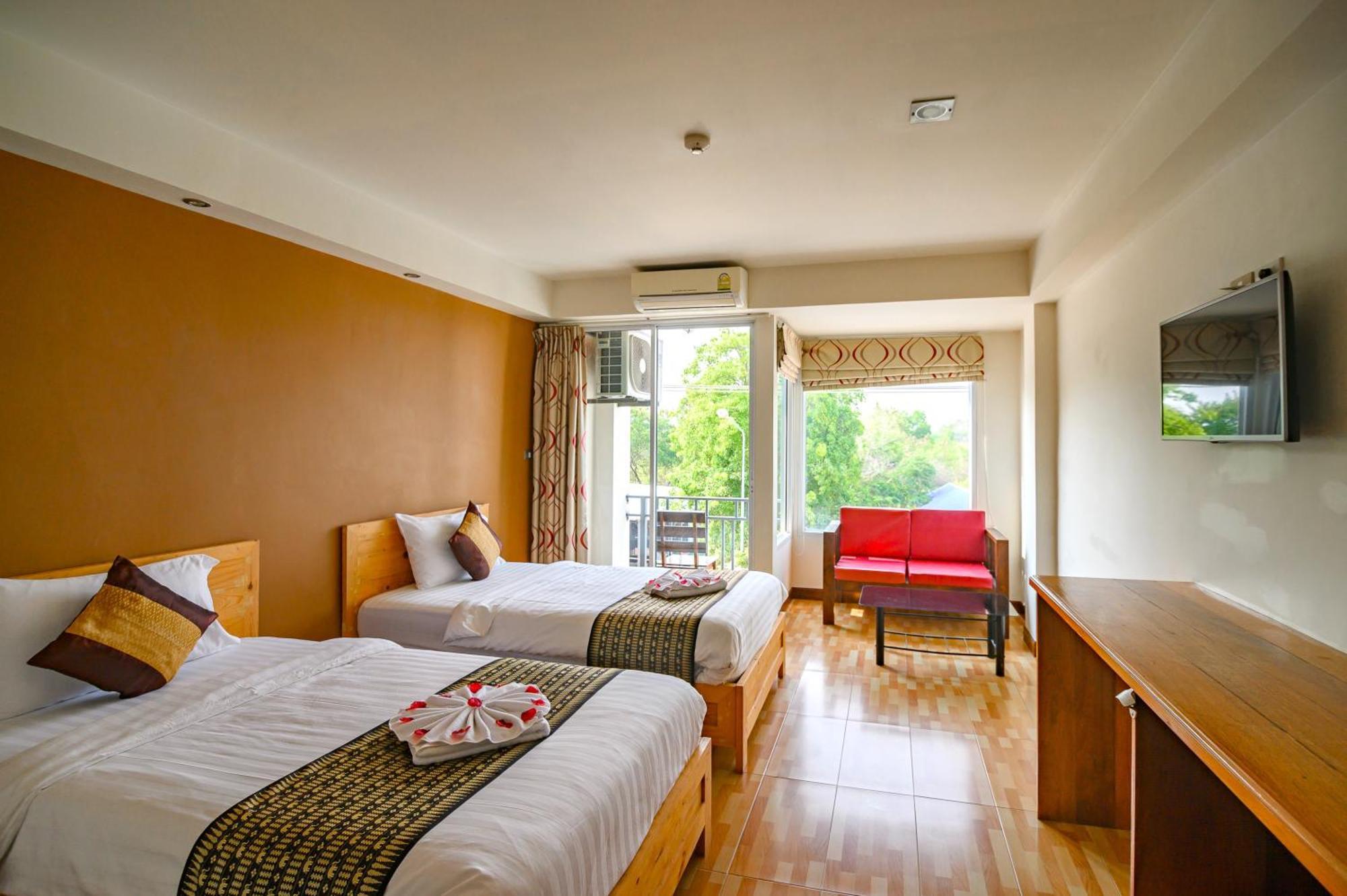 The Lord Nelson Hotel Ban Chang  Room photo